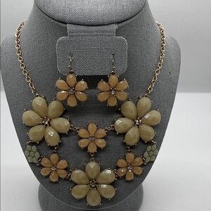 Charming Charlie Never Worn Statement Floral Necklace and Earring Set